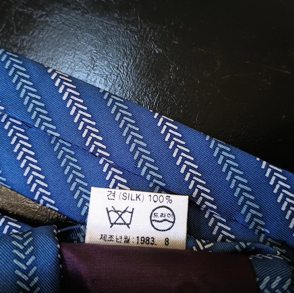 Men's Pierre Cardin Blue‎ Striped Silk Tie - Picture 6 of 6